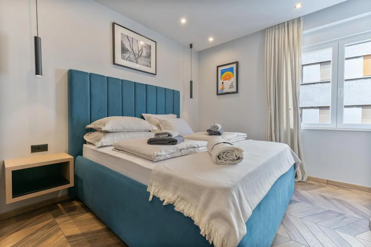 West Coast Deluxe Rooms Split