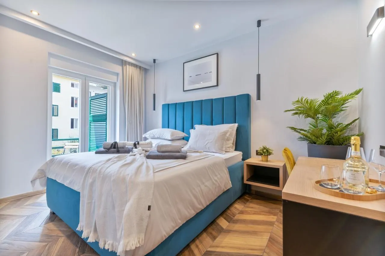 West Coast Deluxe Rooms Split